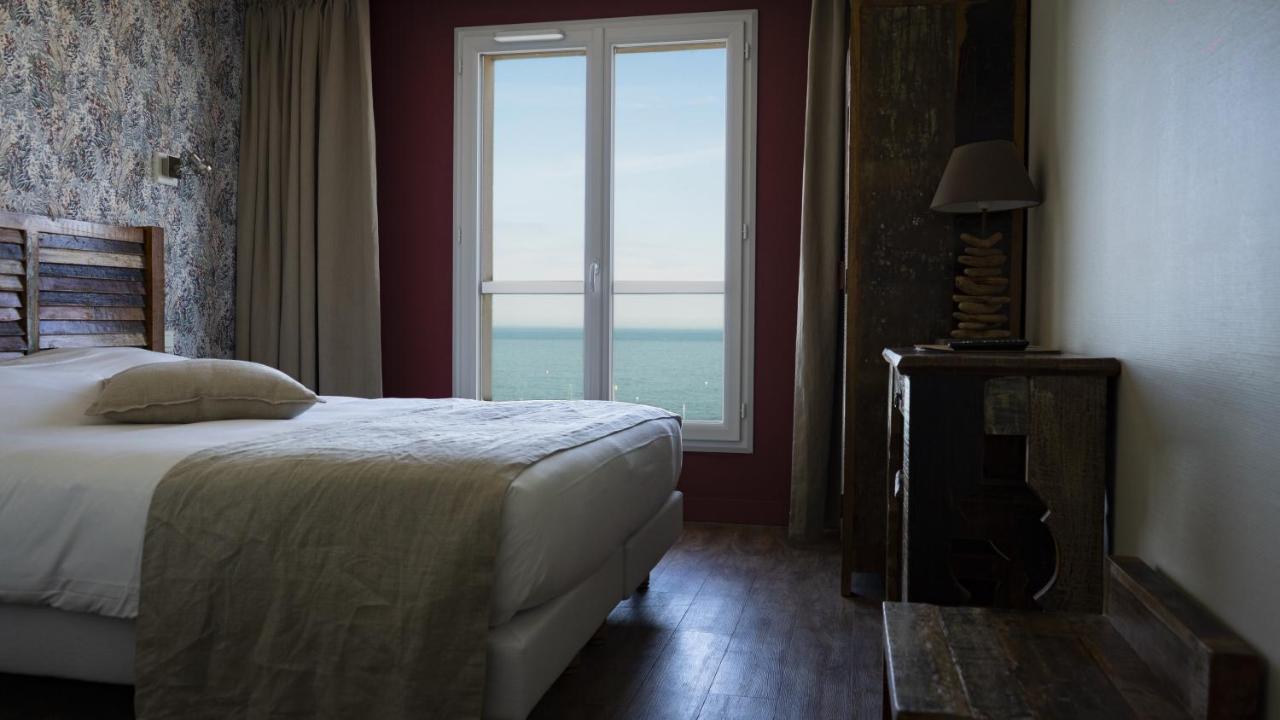 Hotel Vauban เลอปาเลส์ ภายนอก รูปภาพ